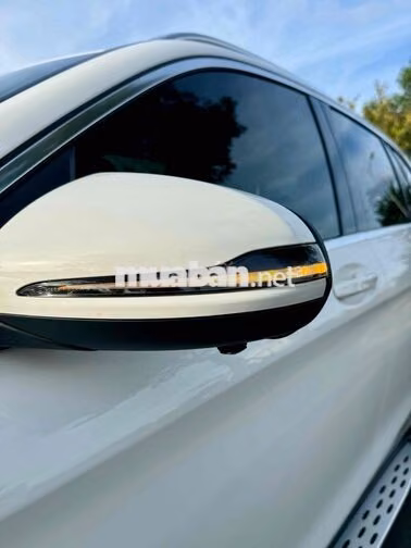 Mercedes GLC 200 Facelift 2021 Trắng 22000 km