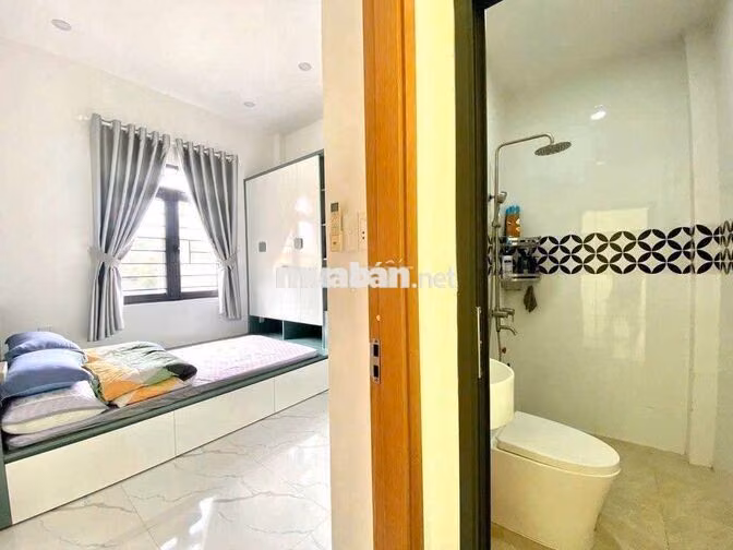 cho thuê nhà 1trệt 2 lầu full nội thất
