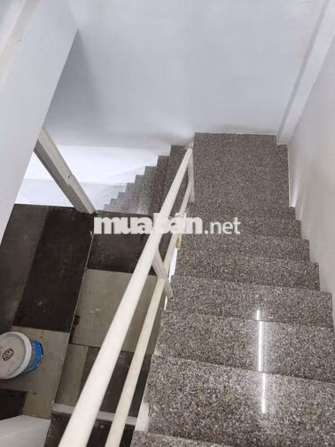 Cho thuê nhà mặt tiền Nguyễn Chí Thanh, P12,Q5- 4x20-3 tấm- 40 triệu