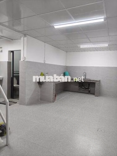 Cho thuê nhà mặt tiền Nguyễn Chí Thanh, P12,Q5- 4x20-3 tấm- 40 triệu