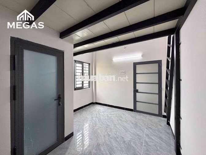 TRƯỜNG CHINH_CẦU THAM LƯƠNG - PHÒNG MỚI XÂY GÁC CAO - CỬA SỔ - BANCÔNG