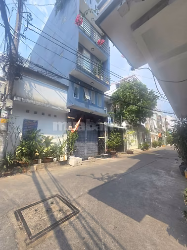 Bán căn nhà GÓC 2 mặt hẻm 8m Vườn Lài. DT 4x11m nở hậu 8m .DTCN 47m2