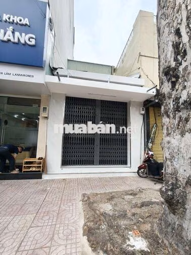 Cho thuê nhà mặt tiền Nguyễn Chí Thanh, P12,Q5- 4x20-3 tấm- 40 triệu