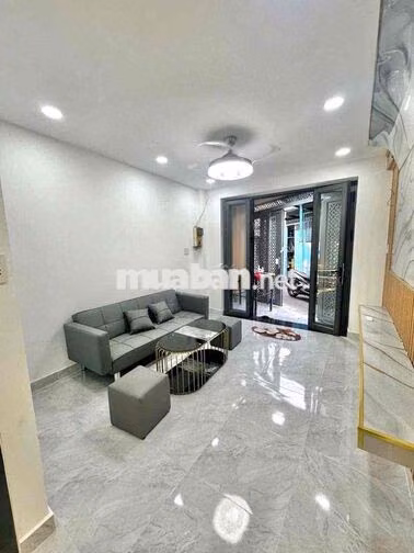 🔥 SIÊU PHẨM NHÀ MỚI 100% Q4 – 3 TẦNG – FULL NỘI THẤT – NỞ HẬU – HOÀN C