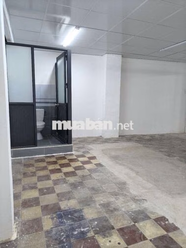 Cho thuê nhà mặt tiền Nguyễn Chí Thanh, P12,Q5- 4x20-3 tấm- 40 triệu