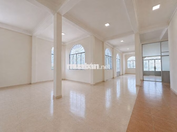 CẦN BÁN - BIỆT THỰ MẶT TIỀN TÔ KÝ - DIỆN TÍCH ĐẤT ĐẾN 2346 M2