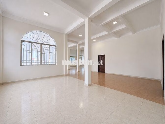 CẦN BÁN - BIỆT THỰ MẶT TIỀN TÔ KÝ - DIỆN TÍCH ĐẤT ĐẾN 2346 M2