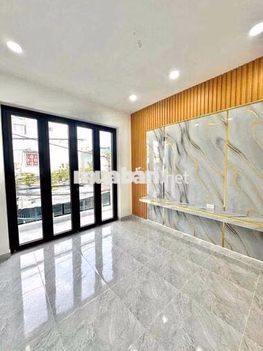 🔥 SIÊU PHẨM NHÀ MỚI 100% Q4 – 3 TẦNG – FULL NỘI THẤT – NỞ HẬU – HOÀN C