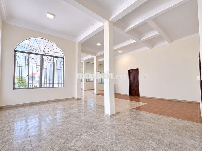 CẦN BÁN - BIỆT THỰ MẶT TIỀN TÔ KÝ - DIỆN TÍCH ĐẤT ĐẾN 2346 M2