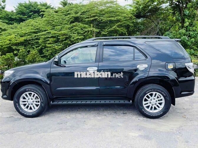 Toyota FORTUNER bản V số tự động đời cuối 2013