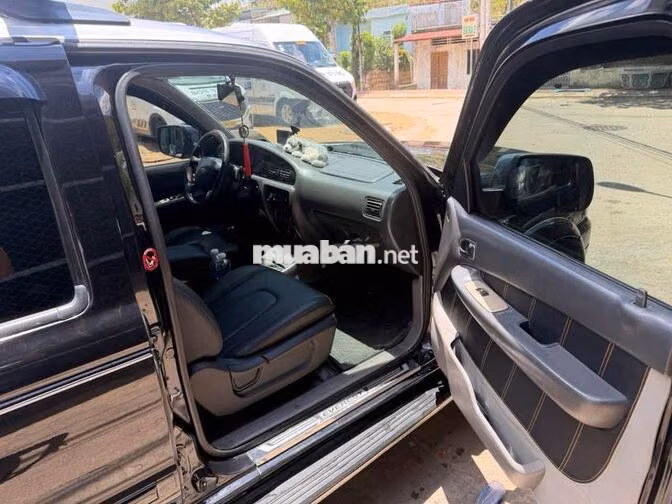 Ford Everest 2006 Đen Dầu