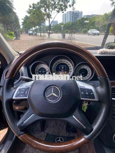 Mercedes-Benz C250 2011 Đen