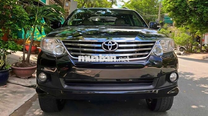 Toyota FORTUNER bản V số tự động đời cuối 2013