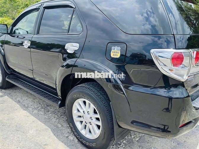 Toyota FORTUNER bản V số tự động đời cuối 2013