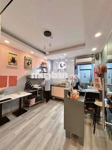 Cho Thuê MT SV.Hạnh Q10 5Tầng 10P 45Triệu