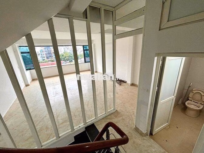 Cho thuê Nhà 5 tầng - Mặt phố Vũ Trọng Khánh, Hà Đông