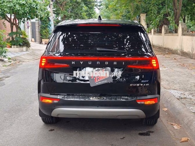 Hyundai Custin 2023 2.0T Turbo Đen 42.000 km