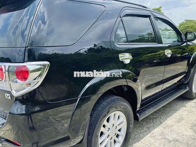 Toyota FORTUNER bản V số tự động đời cuối 2013