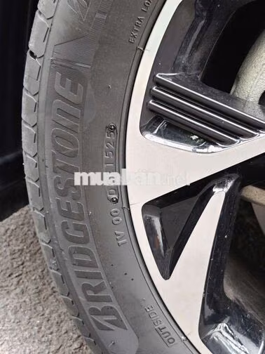 Hyundai Custin 2023 2.0T Turbo Đen 42.000 km