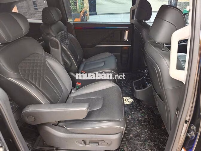 Hyundai Custin 2023 2.0T Turbo Đen 42.000 km