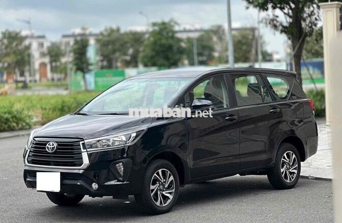 Toyota Innova E 2022 Số sàn Xăng Đen