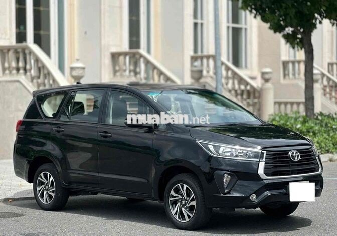 Toyota Innova E 2022 Số sàn Xăng Đen