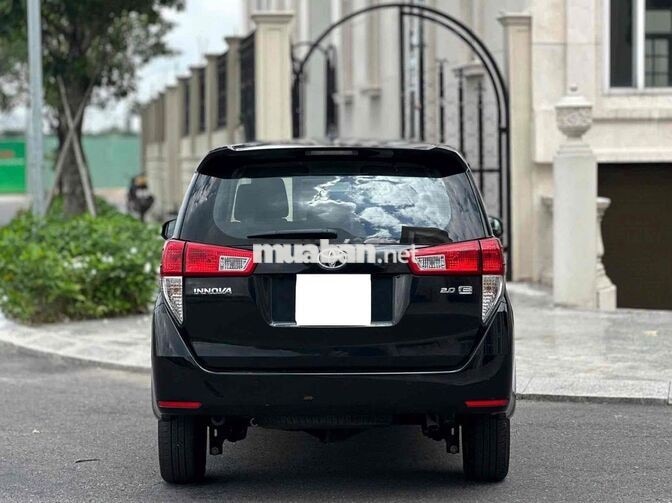 Toyota Innova E 2022 Số sàn Xăng Đen