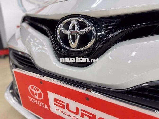 Bán Camry 2.5Q 2019 Trắng - Xe gia đình sử dụng