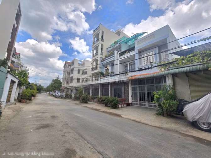 Bán nhà Hẻm 12m Nguyễn Sơn,Tân Phú.DT 4x20- ĐÚc 1 Lầu- Chỉ 9 TỶ