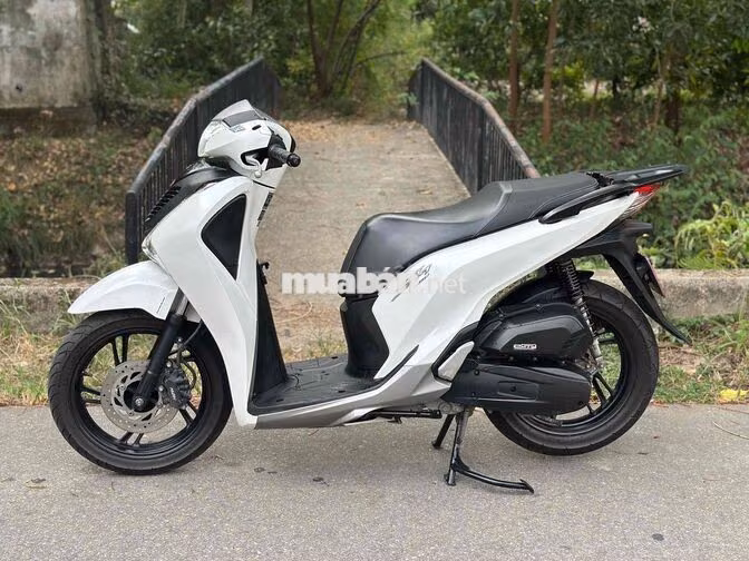 Honda SH 2018 Trắng