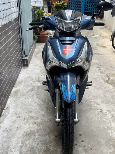 XE honda Future mua tháng 9/2022 màu xanh biển.