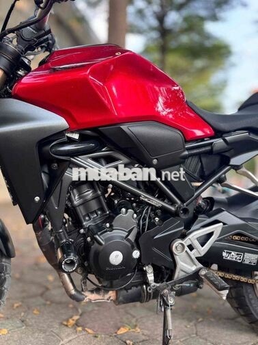 Honda CB300R Đỏ Xe pkl Neo xe lướt mới như thùng