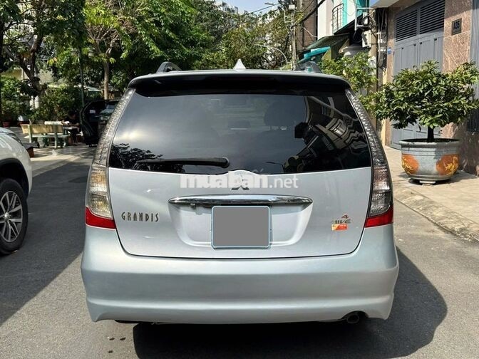 Mitsubishi Grandis 2005 Bạc 85.000 km