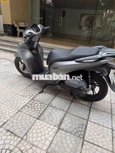 Honda SH 160i ABS 2026 Xám titan 900km
