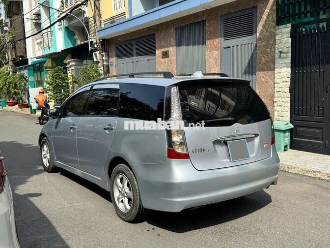 Mitsubishi Grandis 2005 Bạc 85.000 km