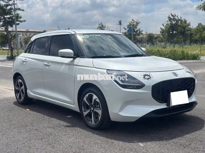 Suzuki Swift 2025 1.2CVT Hybrid Trắng 7.000km