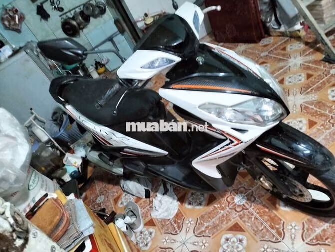 Yamaha Luvias FI 2015 Trắng