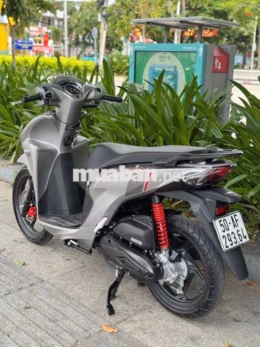 Vision 2026 Đặc Biệt Bánh Lớn Bạc Đen 600km