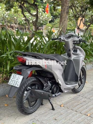 Vision 2026 Đặc Biệt Bánh Lớn Bạc Đen 600km