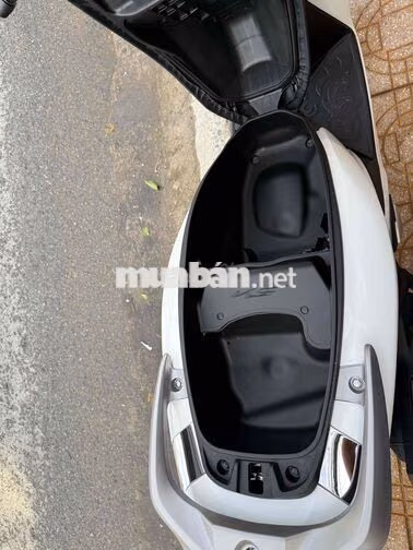 Honda SH 125 CBS 2024 Trắng 2000 km