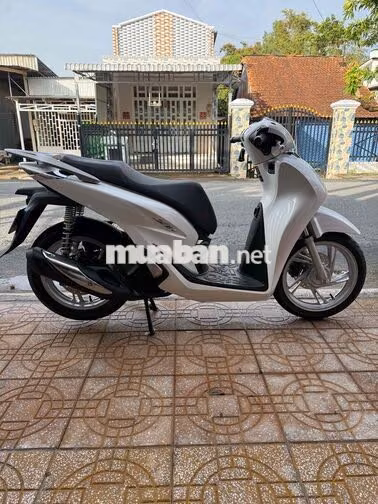 Honda SH 125 CBS 2024 Trắng 2000 km