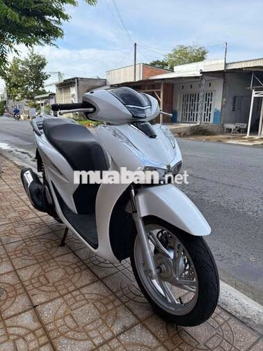 Honda SH 125 CBS 2024 Trắng 2000 km