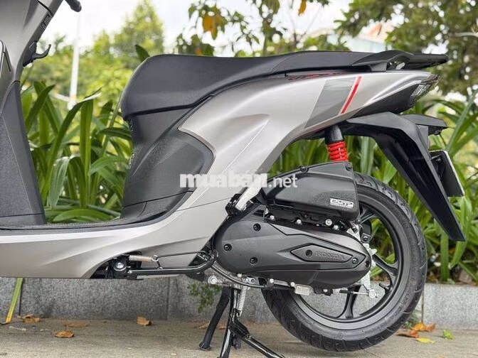Vision 2026 Đặc Biệt Bánh Lớn Bạc Đen 600km