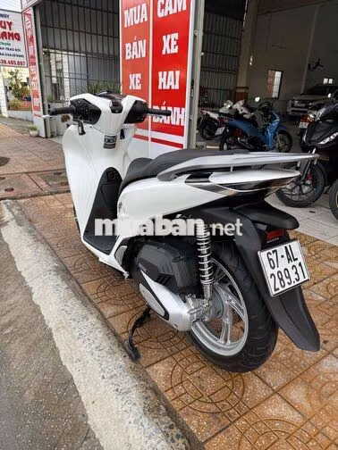 Honda SH 125 CBS 2024 Trắng 2000 km