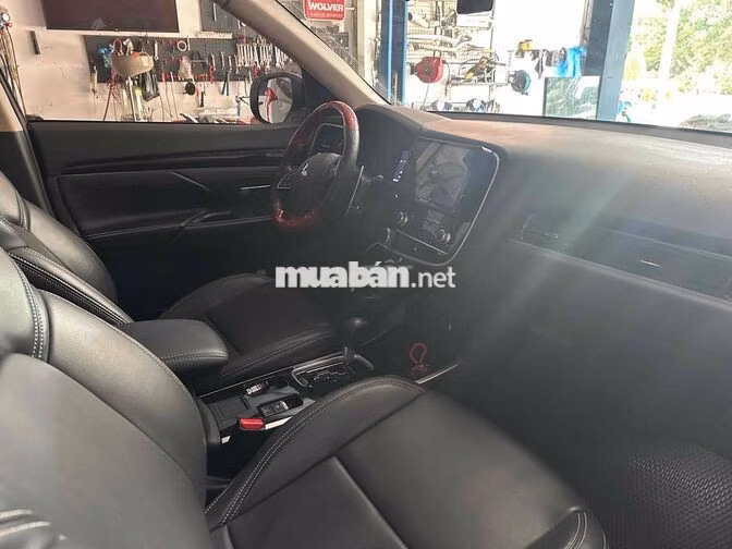 MITSUBISHI OUTLANDER 2021