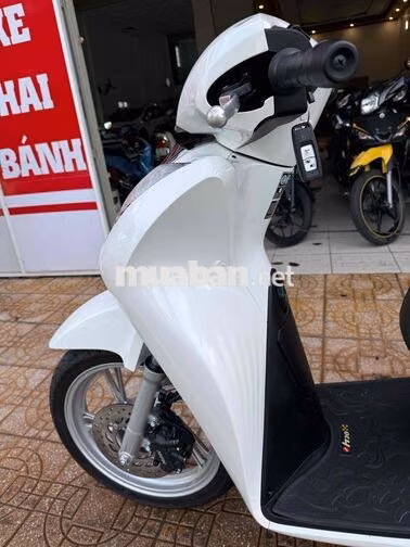 Honda SH 125 CBS 2024 Trắng 2000 km