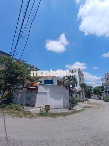 ngộp bank bán nhanh biệt thự góc 220m2 giá giảm sâu