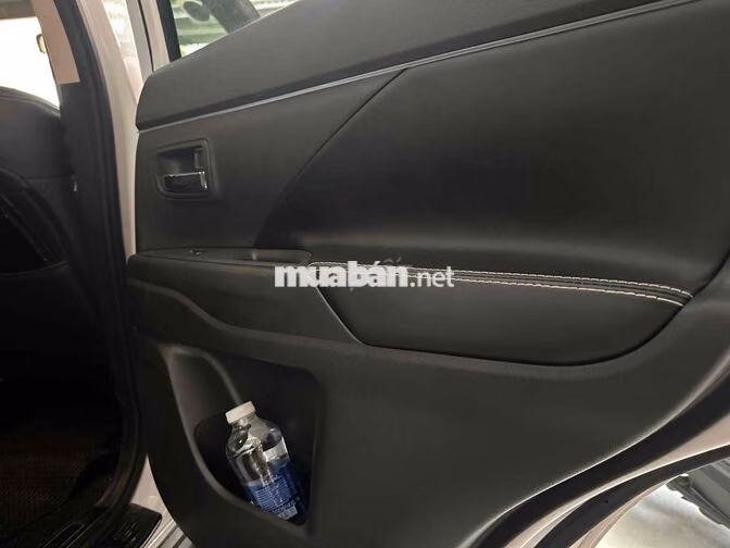 MITSUBISHI OUTLANDER 2021