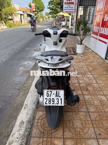 Honda SH 125 CBS 2024 Trắng 2000 km