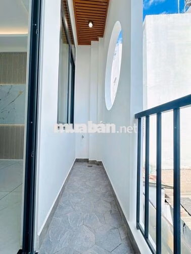 Nhà nở hậu quận 6 Phạm Văn Chí - 4x11m sổ hồng 2025 - Nhà đẹp mới 99%